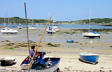 Low tide on Bryher, Isle of Scilly, UK. Photo © Chris Pettitt Musical Services. Used by permission.