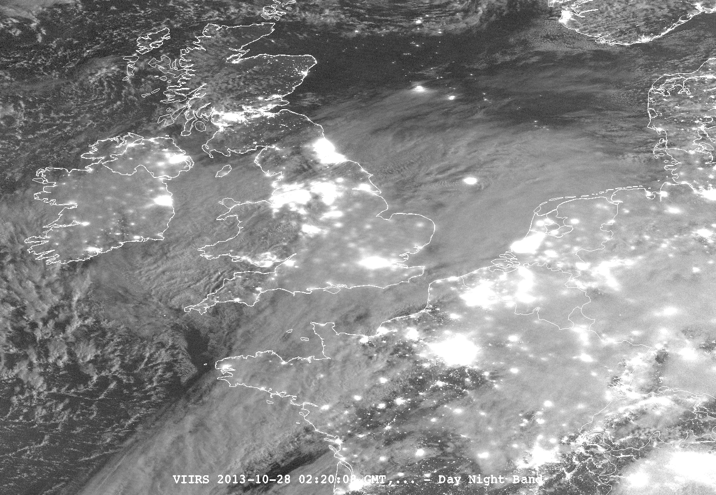Toggle between VIIRS Day/Night Band and 11.45 Âµm IR imagery at 0220 UTC on 28 October (click to enlarge)