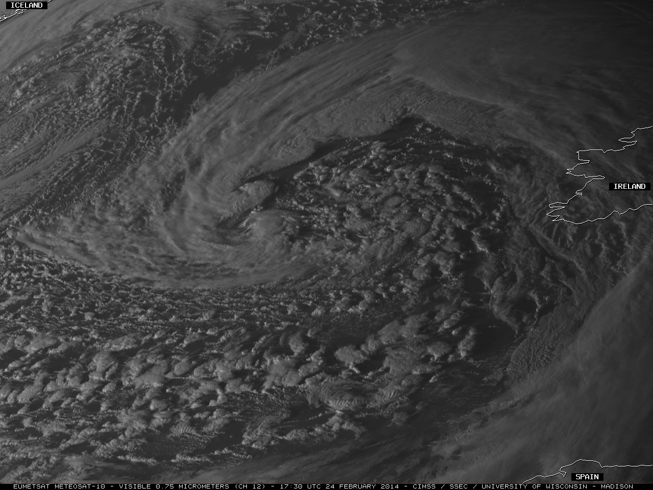Meteosat-10 0.75 Âµm visible channel and 10.8 Âµm IR channel images (click to play animation)