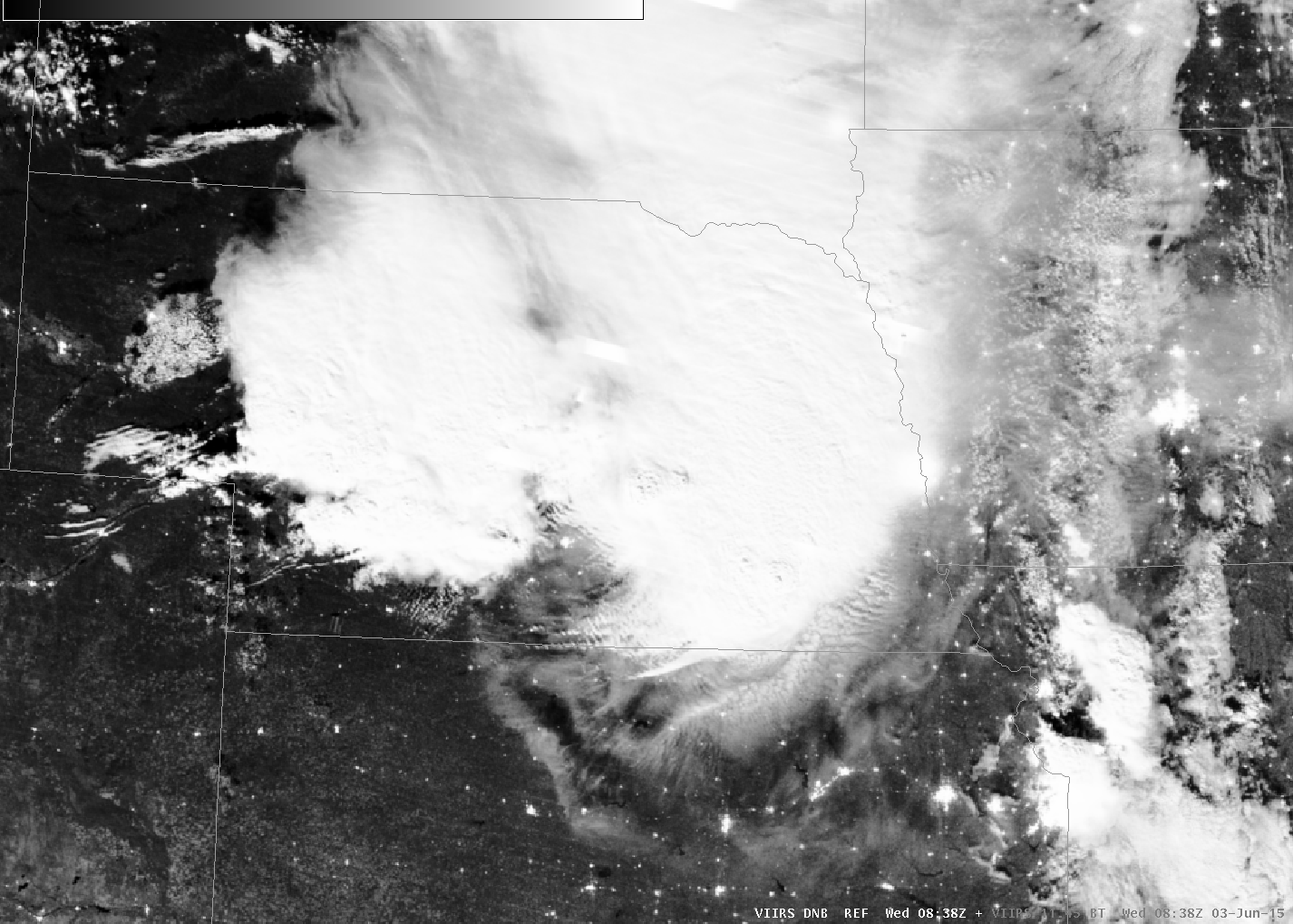 Suomi NPP VIIRS 0.70 µm visible Day Night Band and 11.45 µm infrared imagery at 0848 UTC on 3 June 2015 (click to enlarge)
