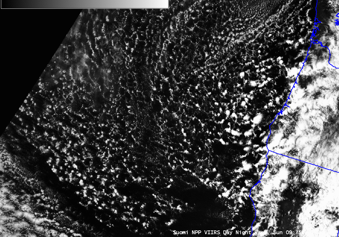 Suomi NPP VIIRS Day/Night Band images, centered off the coast of Oregon [click to enlarge]